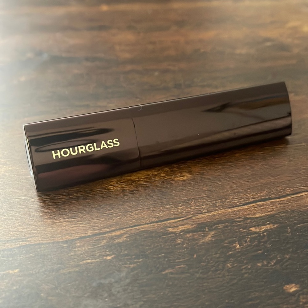 Hourglass Vanish Seamless Finish Foundation Stick